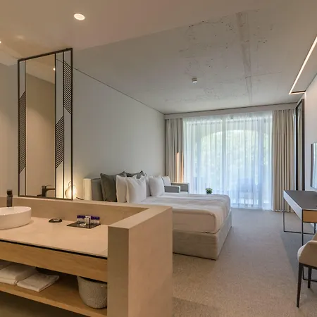 فندق Aquahouse فارنا