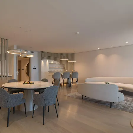 فندق Aquahouse فارنا
