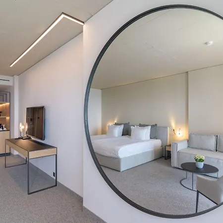 Aquahouse فندق